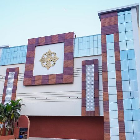 Hotel Middleton Nxt ブバネーシュワル エクステリア 写真