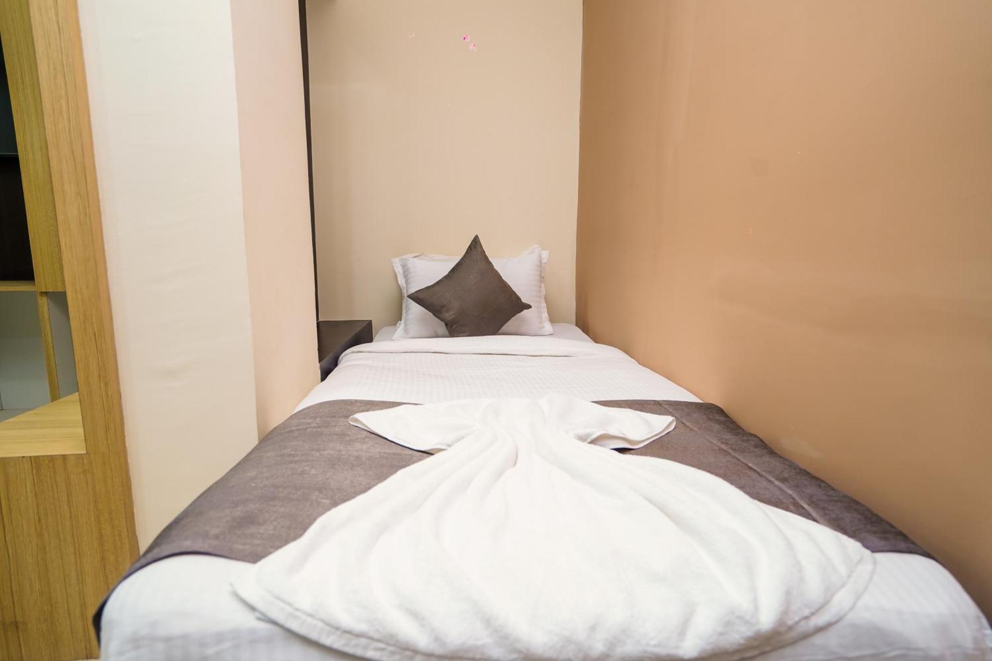 Hotel Middleton Nxt ブバネーシュワル エクステリア 写真
