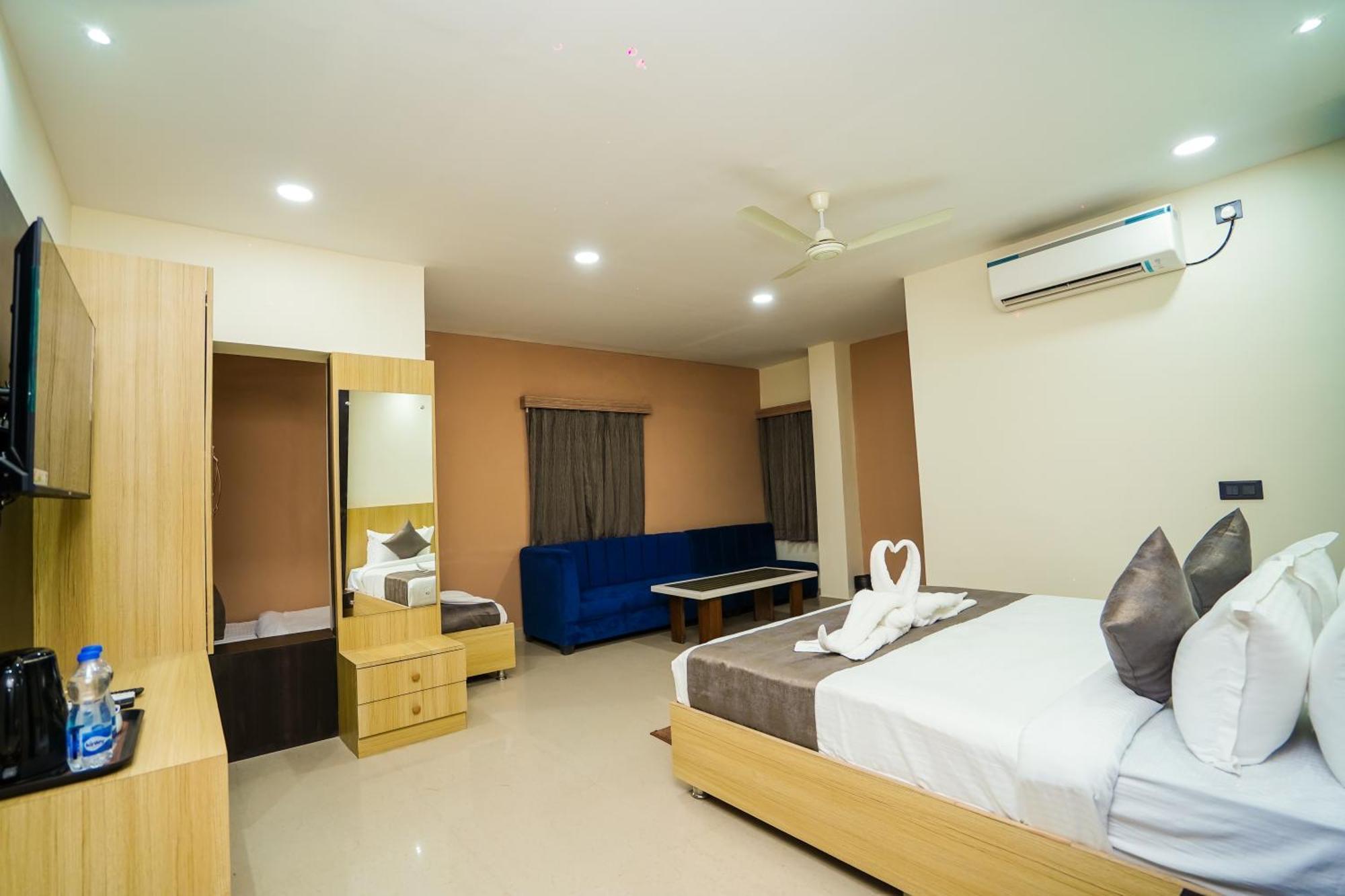 Hotel Middleton Nxt ブバネーシュワル エクステリア 写真